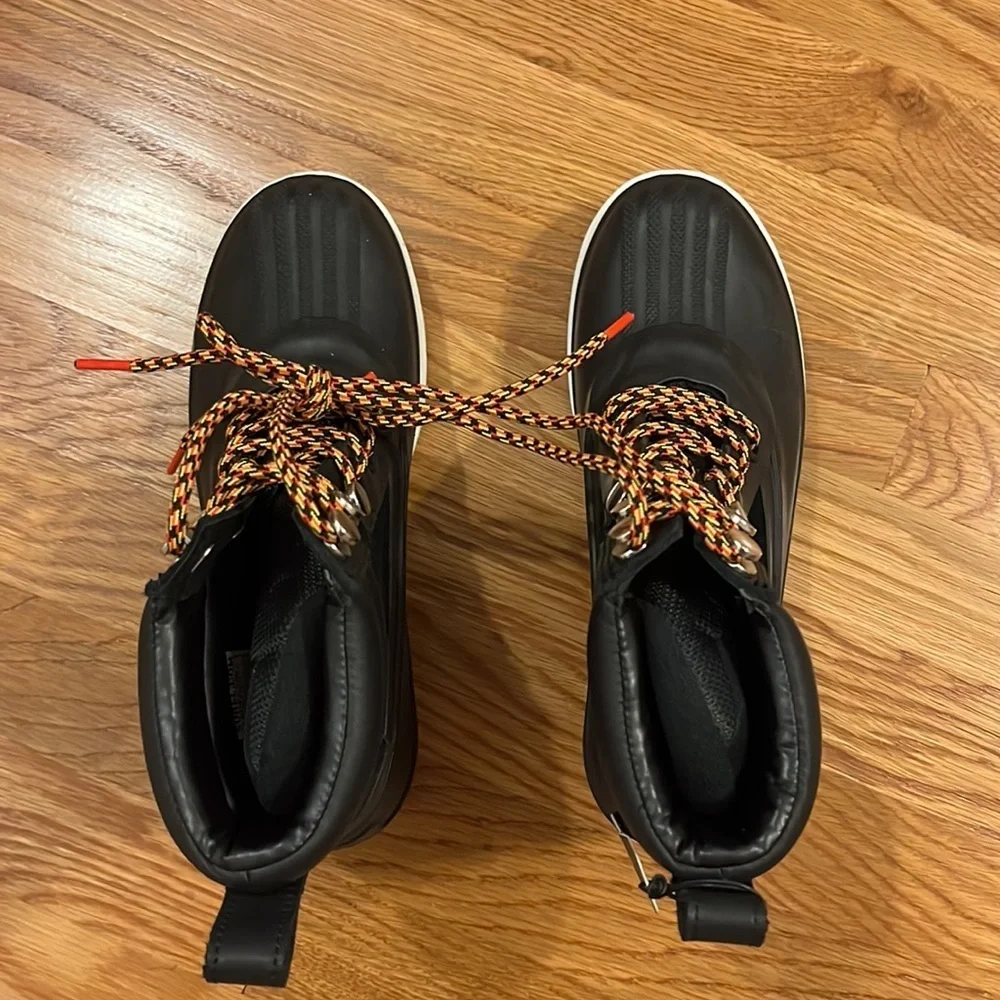 NWT Sorel Slimpack lll Waterproof Hiker Boot Black size 7